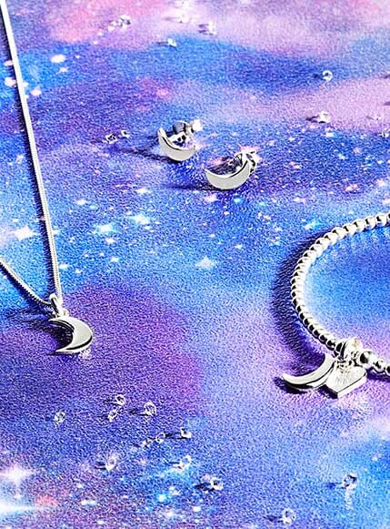 A full Mini Moon: The Northern Lights Special Sub-collection