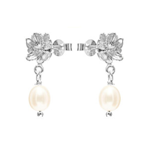 Poppy Pearl Silver Stud Earrings