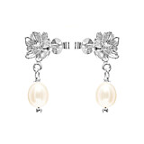 Poppy Pearl Silver Stud Earrings