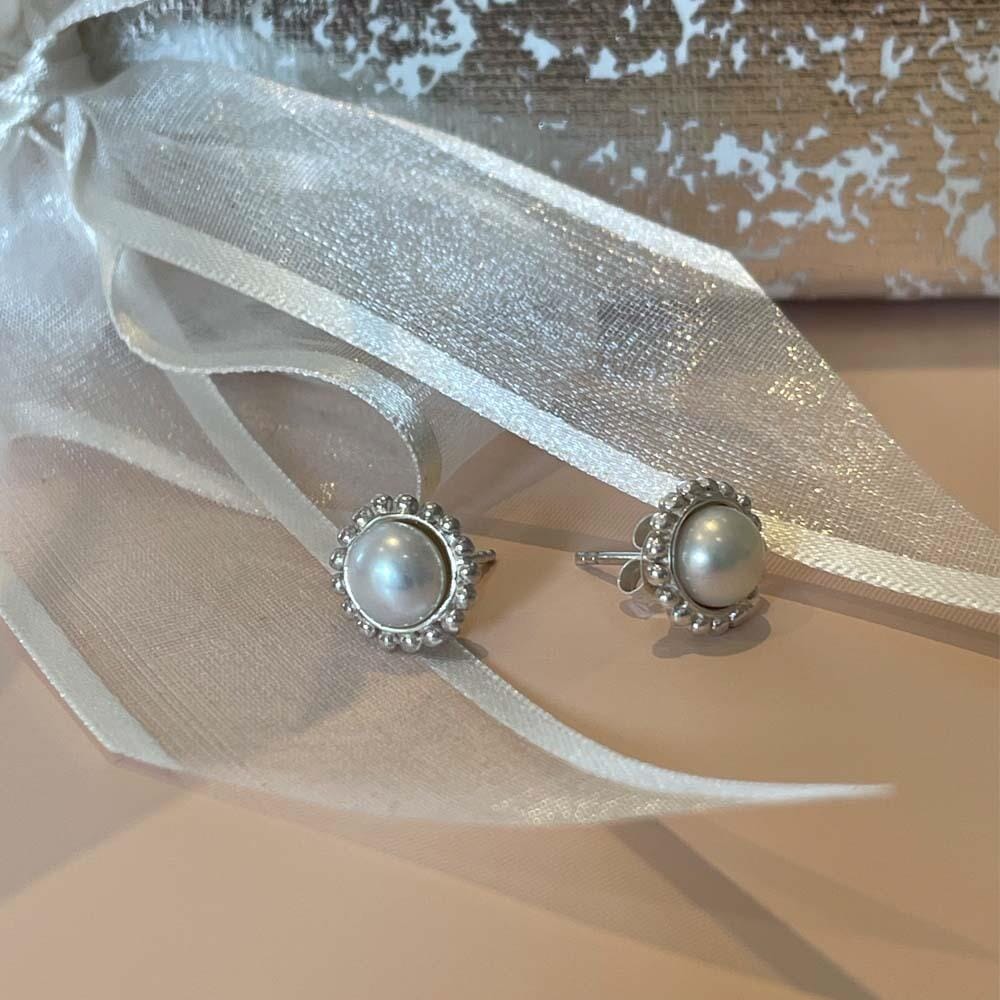 Outlet Pearl Silver Stud Earrings