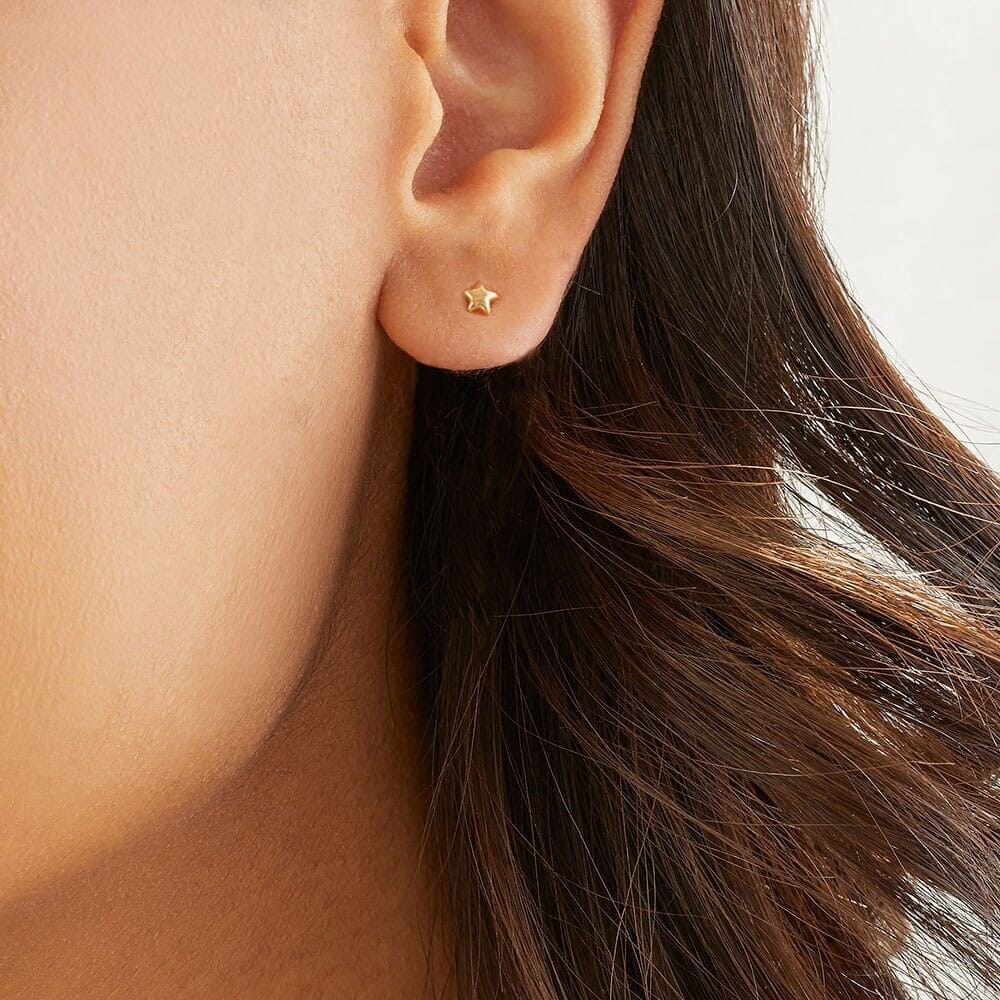 Outlet Teeny Weeny Star Gold Stud Earrings