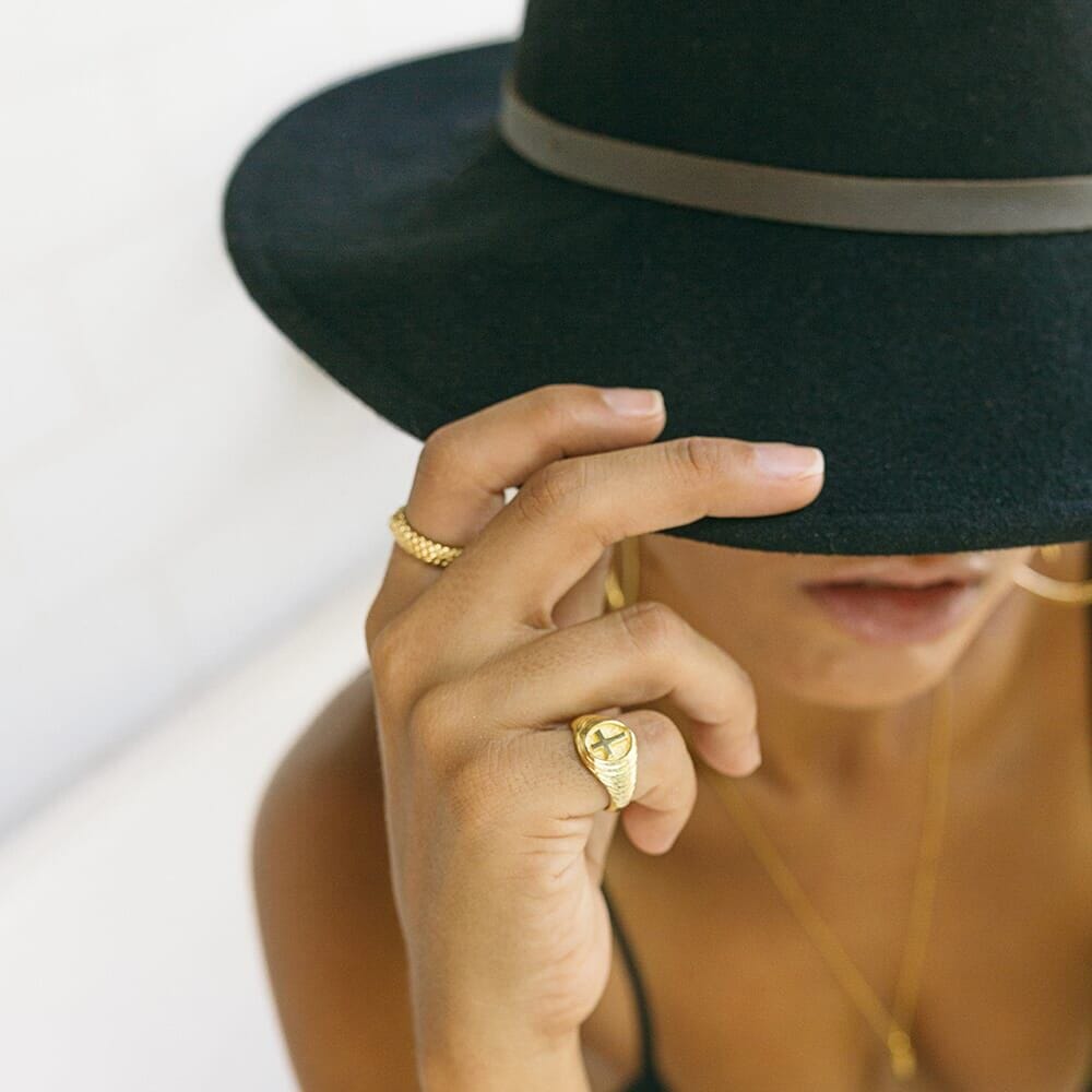 Outlet NU & MII Cross Signet Gold Pinky Ring