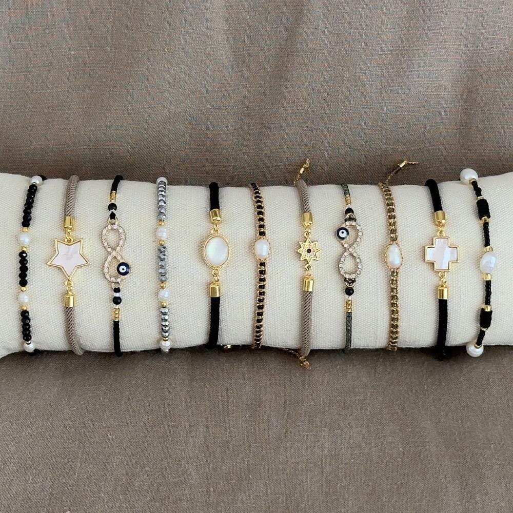 Freshwater Pearl and Gold Thread Bracelet - Black