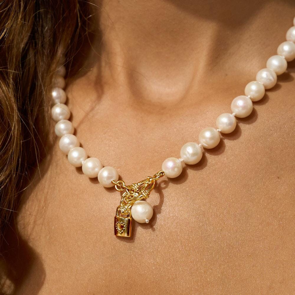 Toggle Pearl Gold Necklace - Love Lock