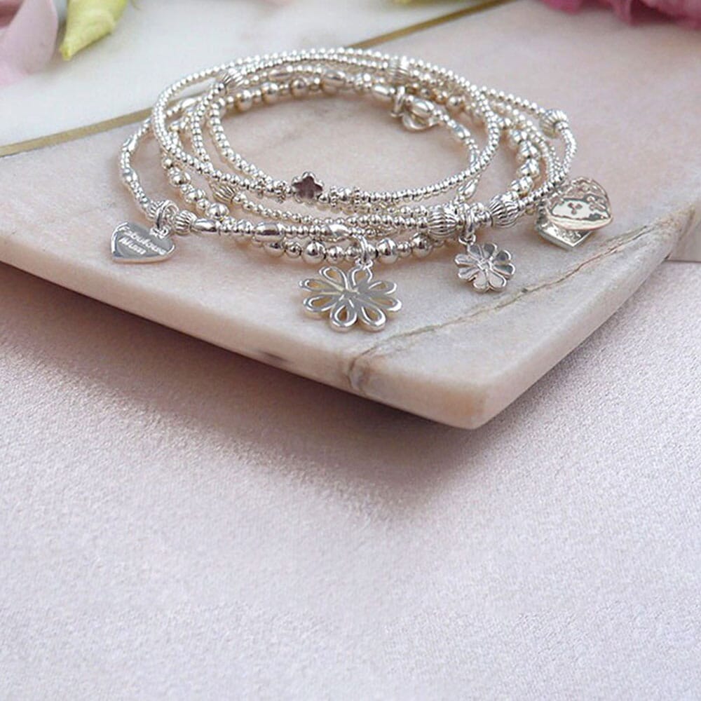 Dreamy Gifts to make Mum feel special