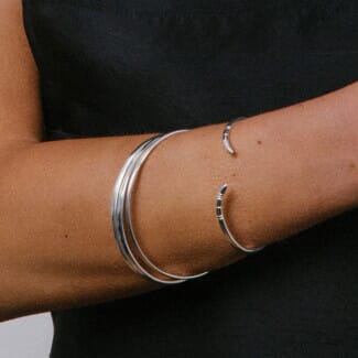 NU & MII Tusk Silver Bangle