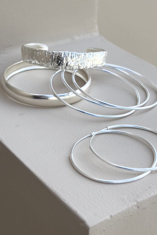 Get on board with NU & MII’s edgy aesthetic jewellery with a collection of classic bracelets and bangles available in 925 Sterling Silver and Gold plated Sterling Silver designs.