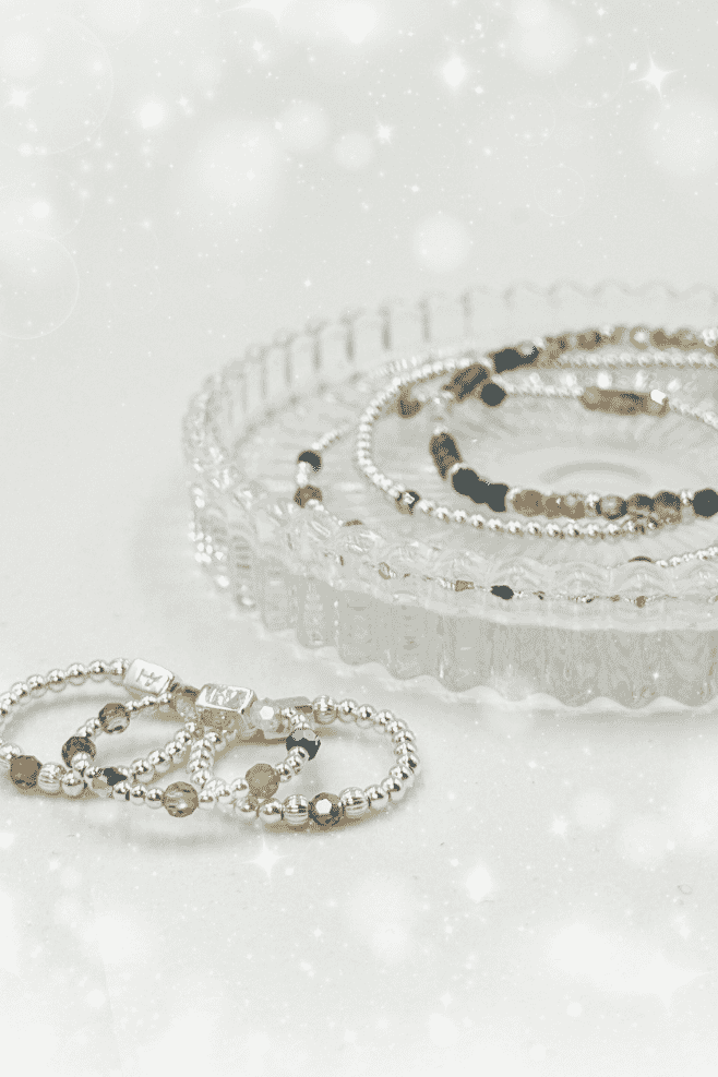 Discover Embrace, the heartfelt new jewellery collection by Annie Haak Designs. A tribute to inner strength and outer sparkle, the collection is beautifully handcrafted in 925 Sterling Silver and Gold-Plated Silver
