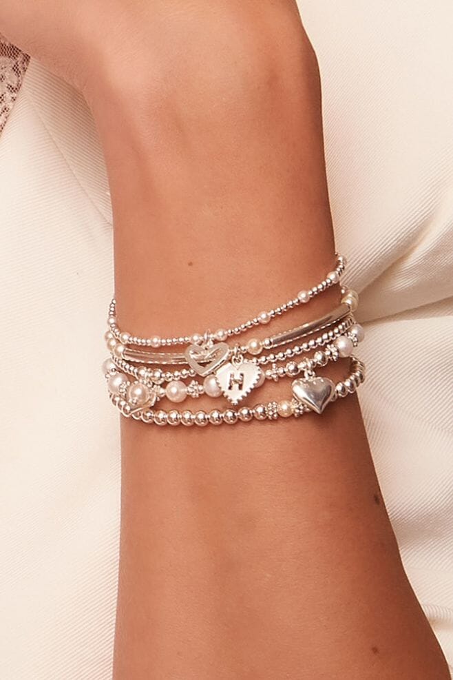 This five-strand stack features both Freshwater and Preciosa pearls.