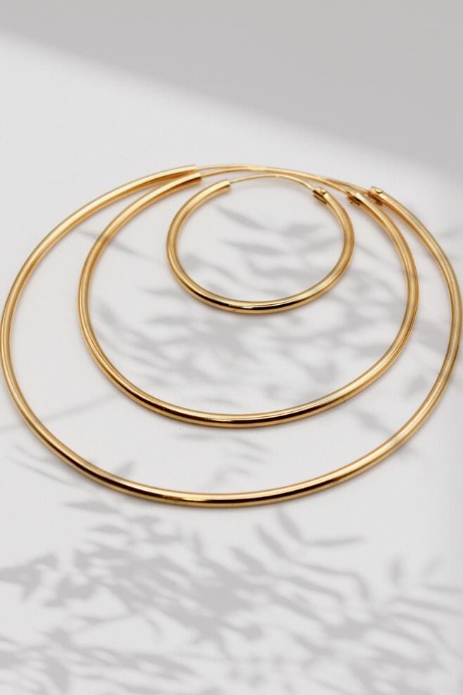 Discover NU & MII’s stylish range of 925 Sterling Silver and Gold plated Sterling Silver earrings and hoops.