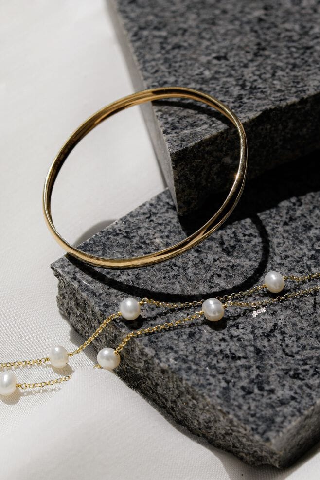 Duo chain necklace, handcrafted in 925 Sterling Silver, featuring stunning Freshwater Pearls.