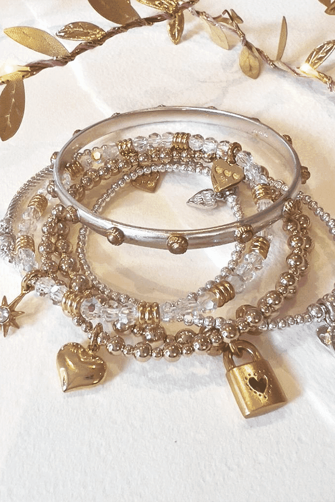 This stack mixes both gold and silver perfectly making it the standout stack of the season.