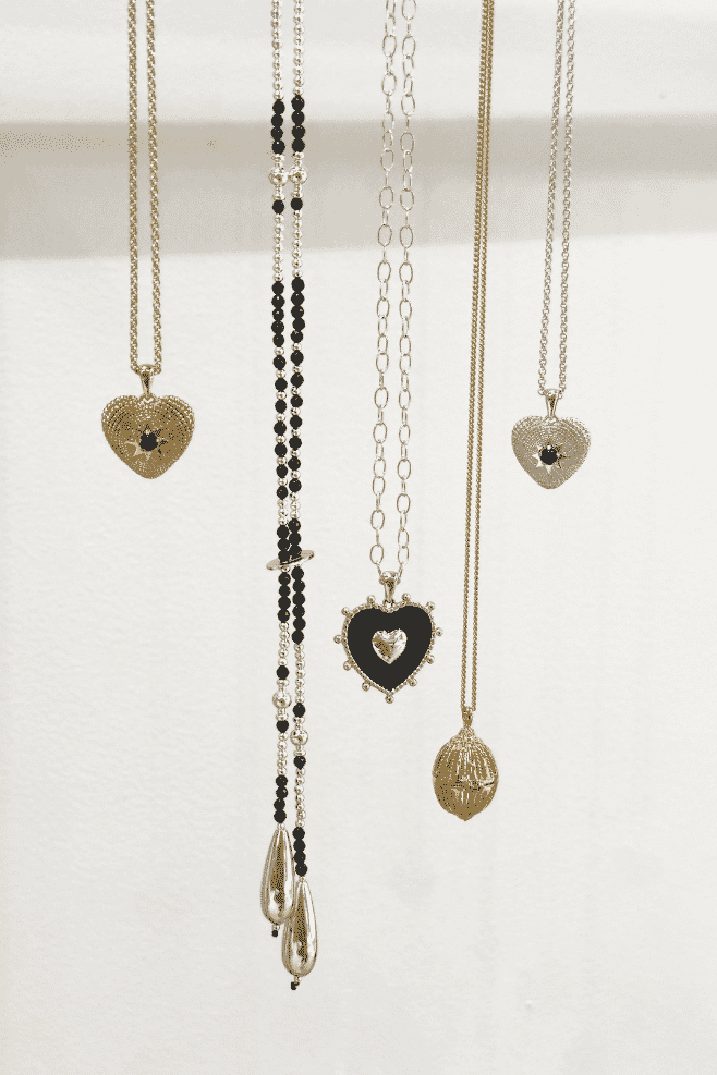 Discover Embrace, the heartfelt new jewellery collection by Annie Haak Designs. A tribute to inner strength and outer sparkle, the collection is beautifully handcrafted in 925 Sterling Silver and Gold-Plated Silver