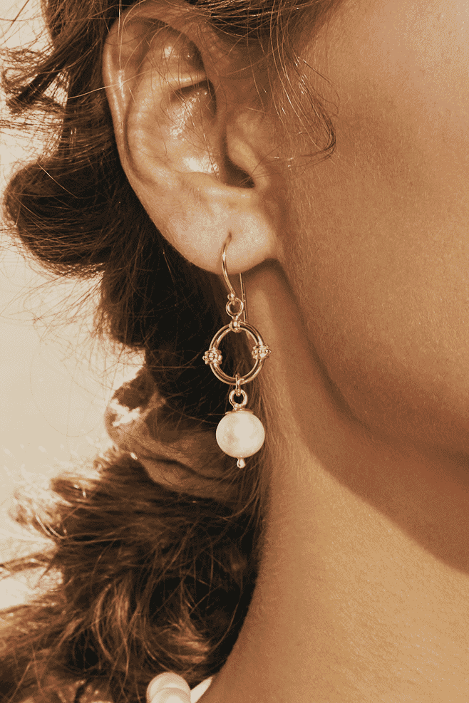 A brand new but timeless and chic addition to any jewellery collection.